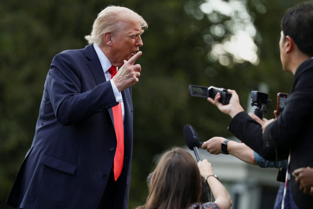 Presidenti Trump përsëri thotë se ndali luftën ndërmjet Kosovës e Serbisë