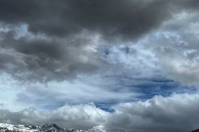 Priten reshje shiu në këto zona, ja parashikimi i motit për sot