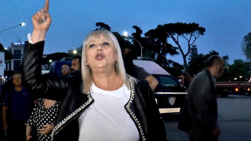 “Pse nuk e pyete Dumanin për 5 pronat që ka dhënë me qira?”/ Adriana Kalaja i kërkon llogari zyrtarit amerikan