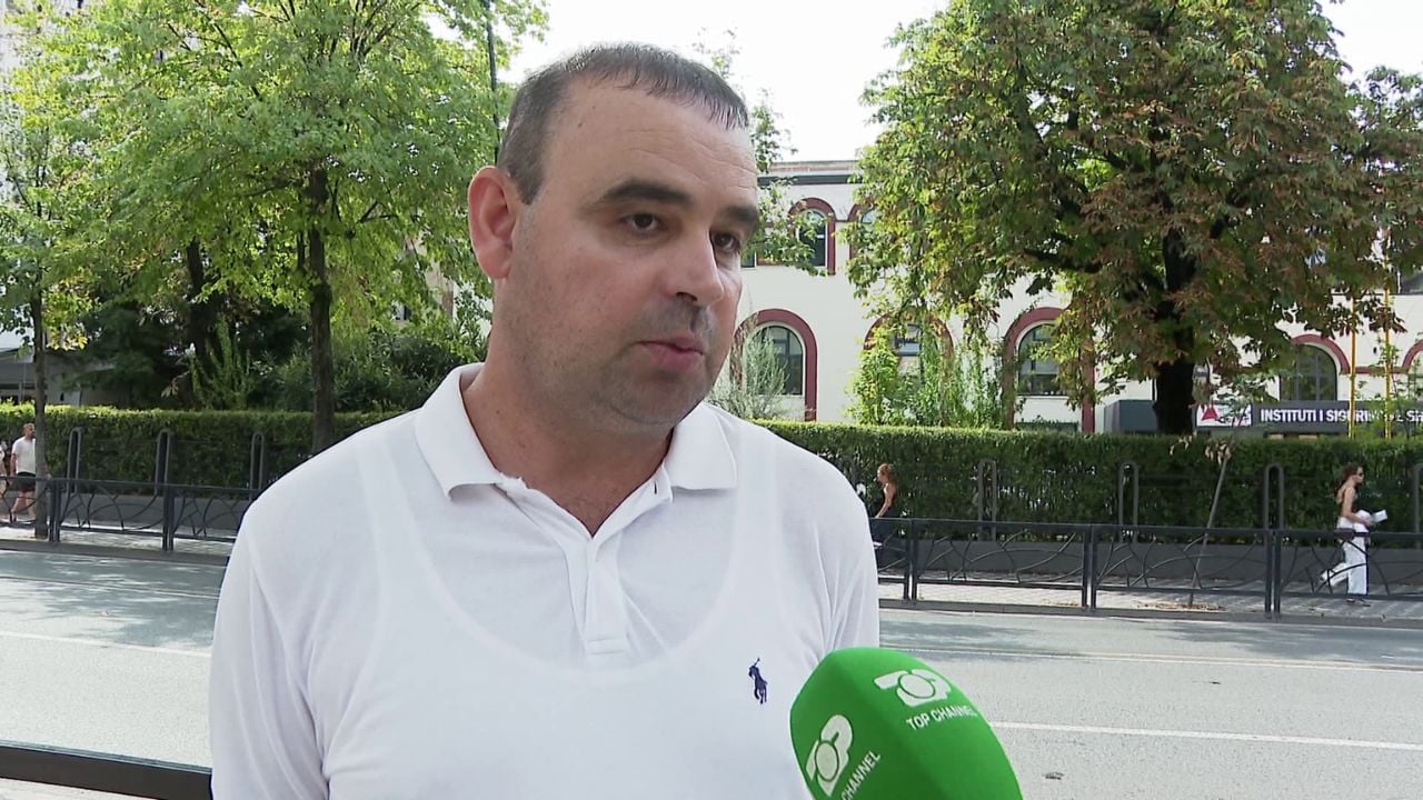 Pushohet nga puna sekretari i bashkisë Patos pas ankesës për diskriminim, Beqiraj: Më hodhën në rrugë