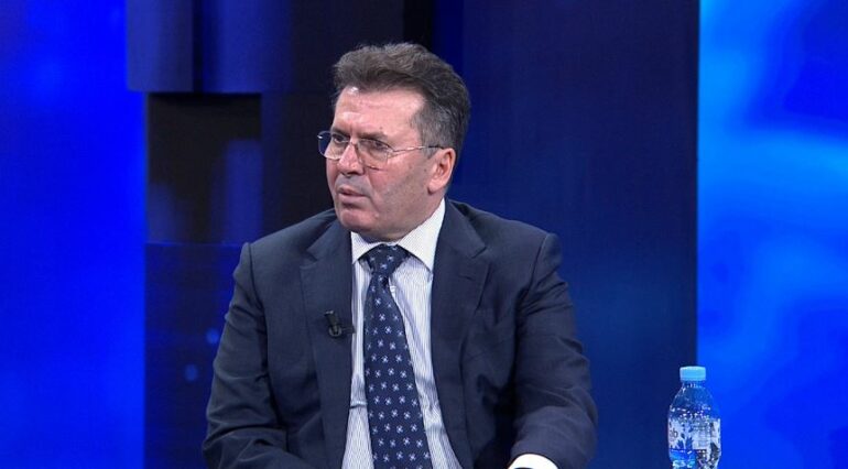 “Rama bie ndesh me Kushtetutën, Kuvendi po degradon çdo ditë”, Mediu paralajmëron: Shqipëria është kthyer në…