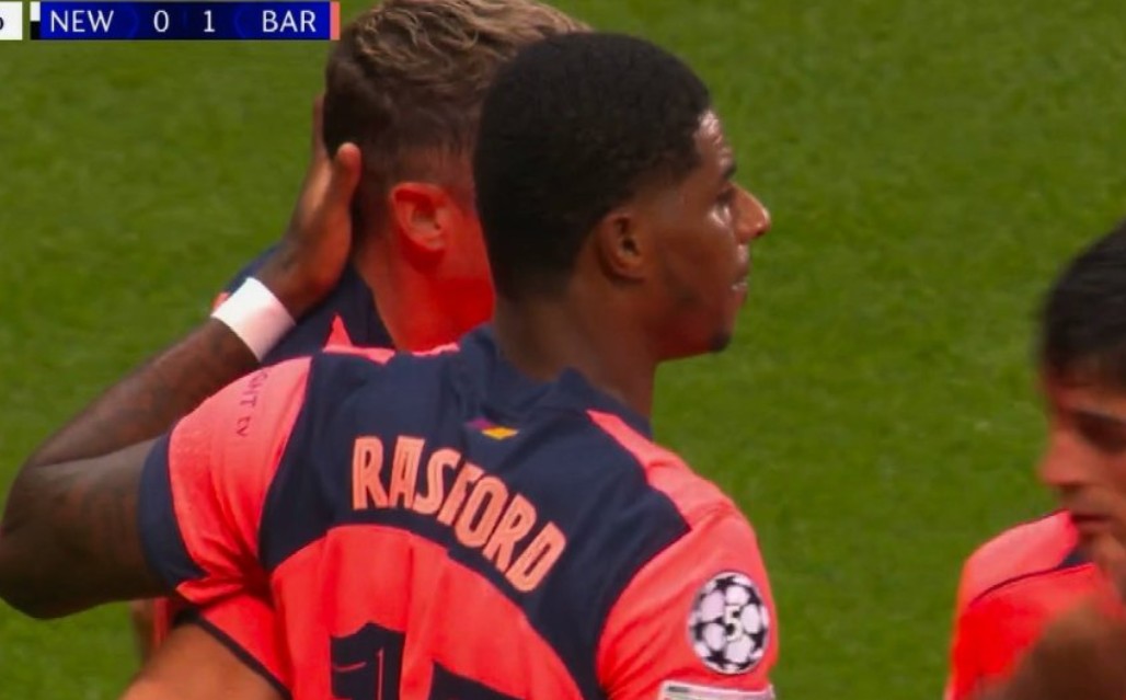 Rashford “çlirohet” më në fund dhe shënon golin e parë për Barcelonën në…Angli (video)