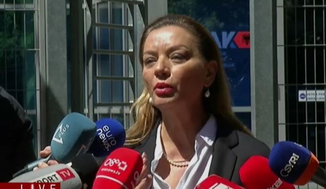 Rikthehet në skenë Nesti Angoni/ Kallëzon në SPAK Albana Vokshin, reagon deputetja: Nuk ma mbyllin dot gojën