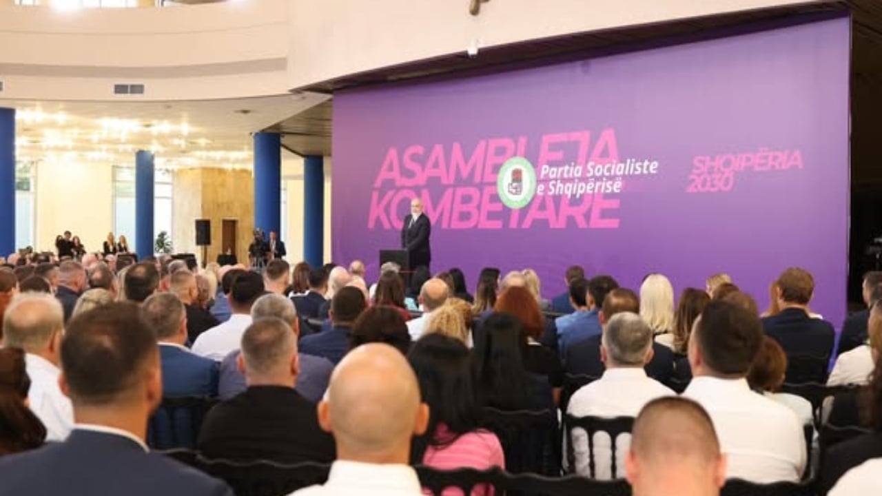 “Rikthim në shtëpinë time natyrale”, Manja pasi u emërua kryetar i Komisionit të Ligjeve: Mezi pres të nis këtë kapitull të ri