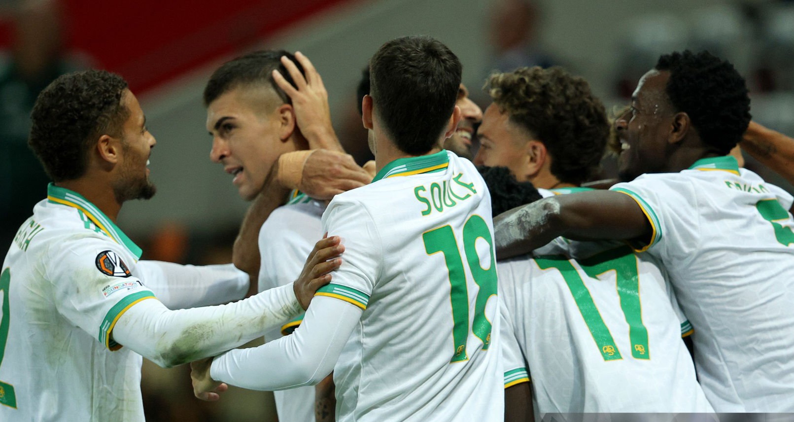 Roma ia del me mbrojtësit, vjen fitorja e parë në Europa League. Rezultatet e tjera