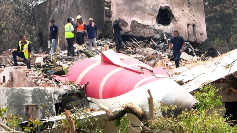 Rrëzimi i avionit me 260 të vdekur në Indi, familjarët e viktimave ngrenë padi kundër kompanive Boeing dhe Honeywell