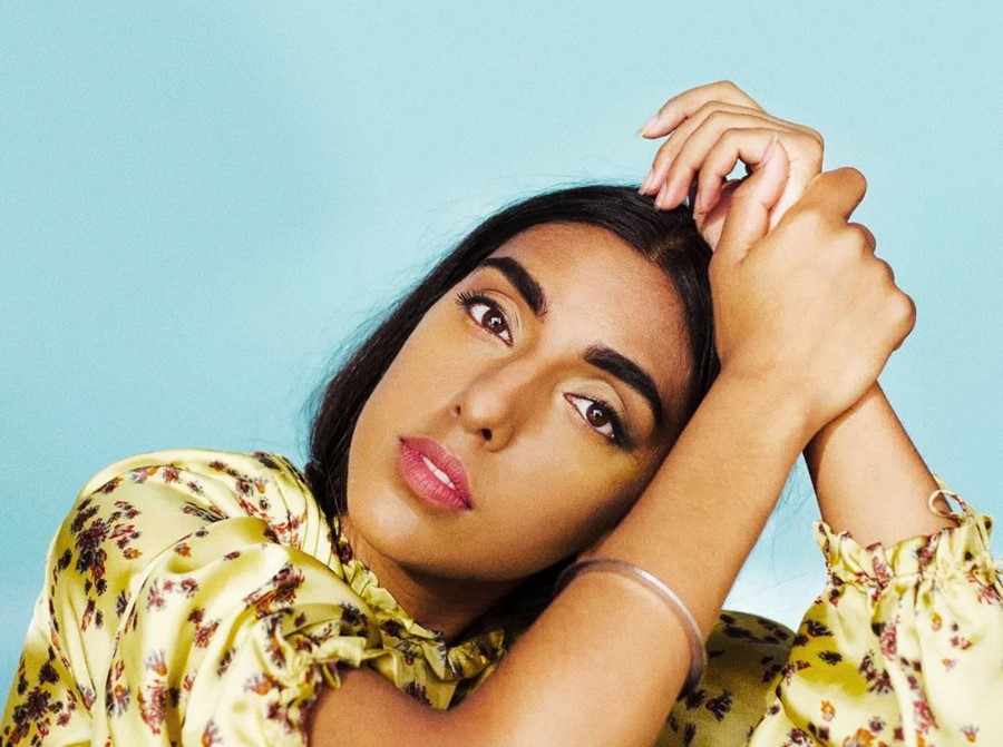 Rupi Kaur: Ky tërbim është e vetmja gjë që kam trashëguar nga im atë