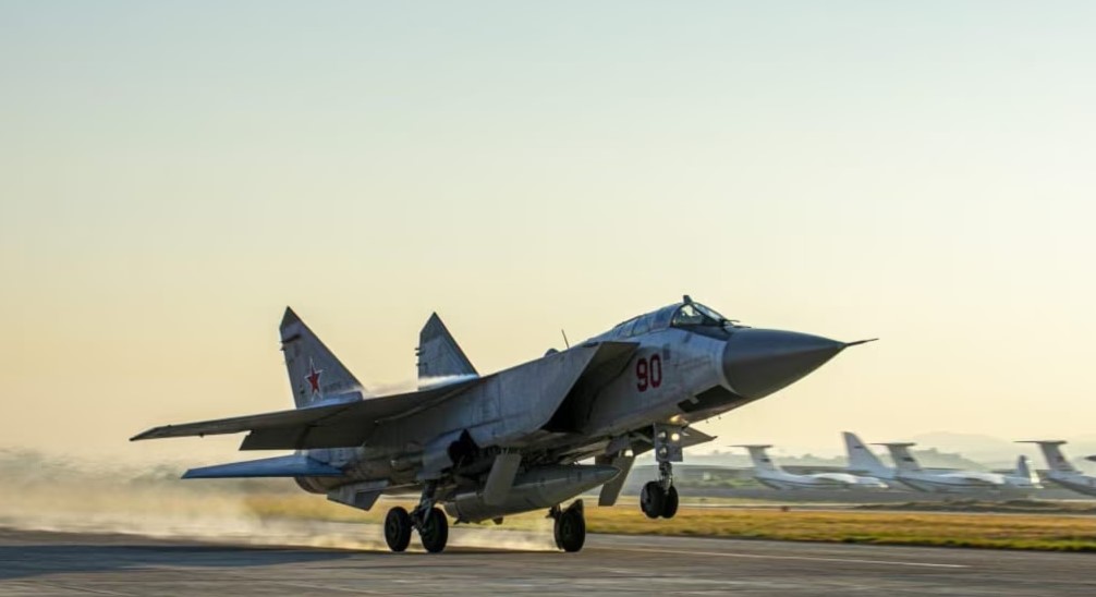 Rusia i cilëson si “histeri” akuzat e NATO-s për shkelje të hapësirës ajrore