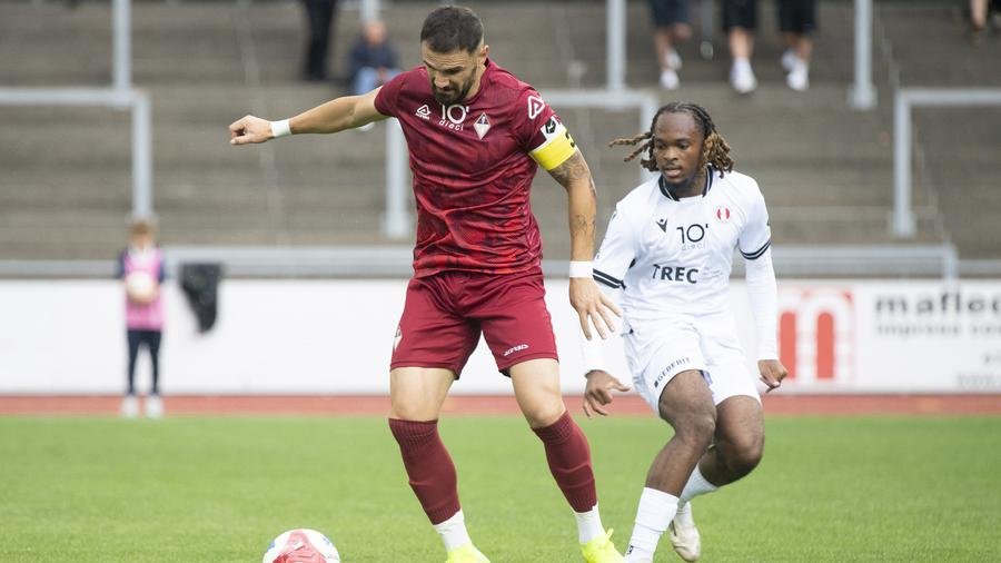 Sadiku shpërblen besimin e trajnerit me shiritin e kapitenit, shënon për golin e barazimit