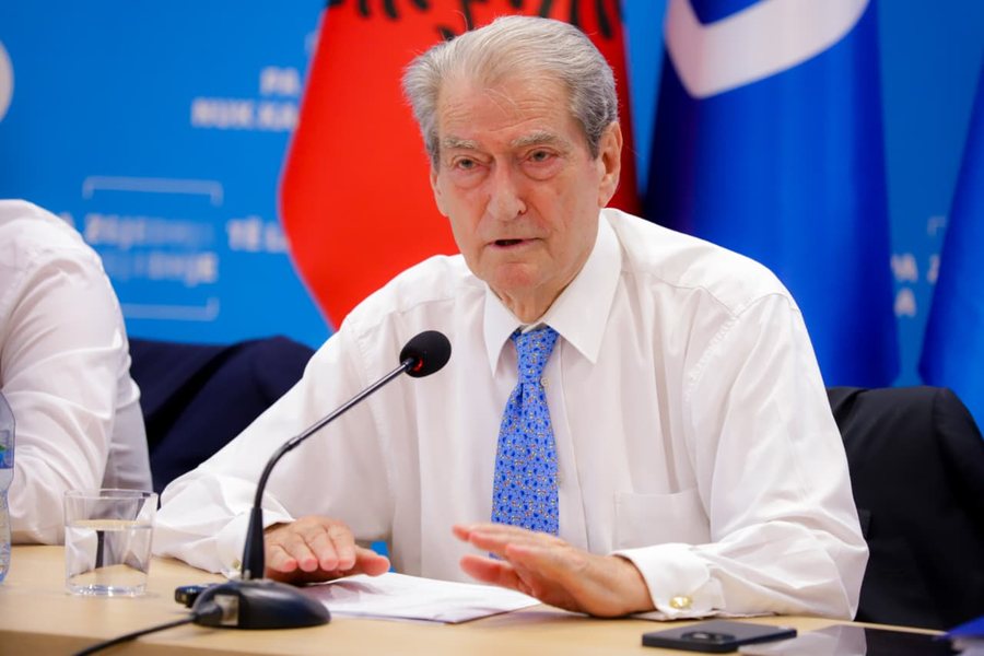 Sektori energjetik/ Berisha: Rama dhe Balluku zbrazin digat për të mbushur xhepat e miqve