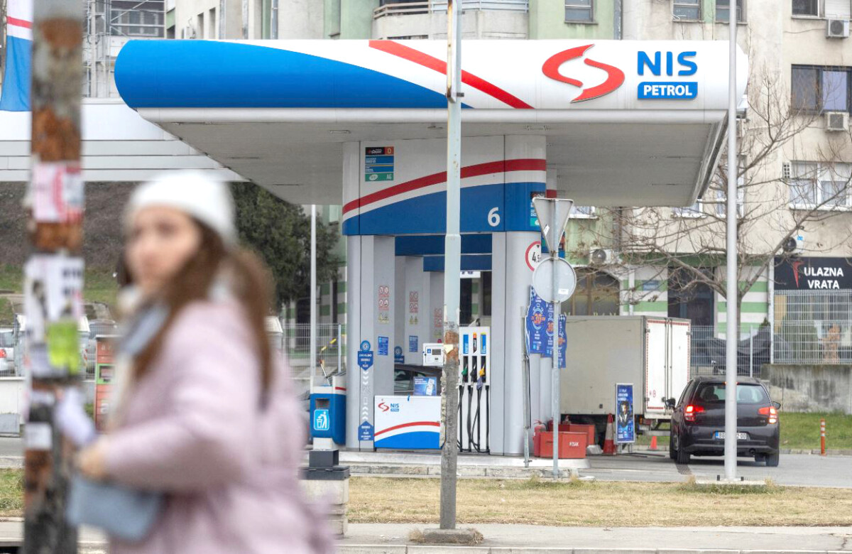 Serbia i humb shpresat, sanksionet hyjnë në fuqi nga 1 tetori, ja kur mund të mbarojnë rezervat e naftës së Beogradit