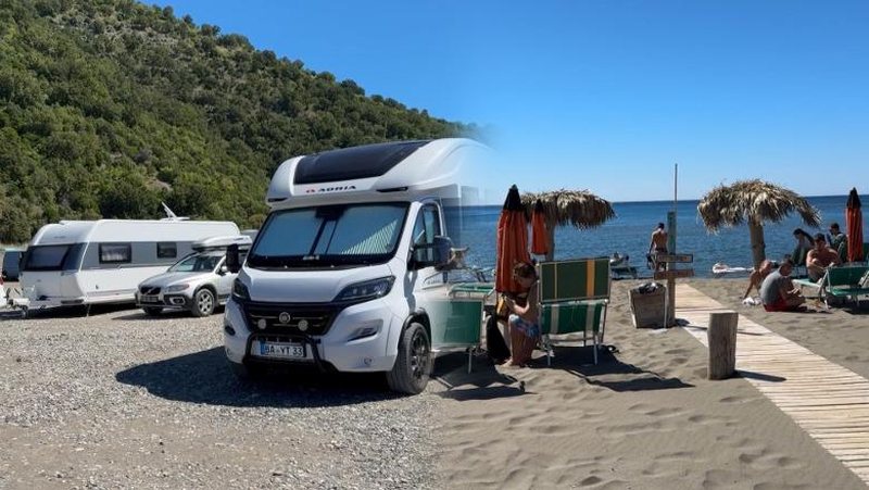 Sezoni i plazhit vijon ende, Shëngjini i mbushur me turistë të huaj: Perlë bregdetare