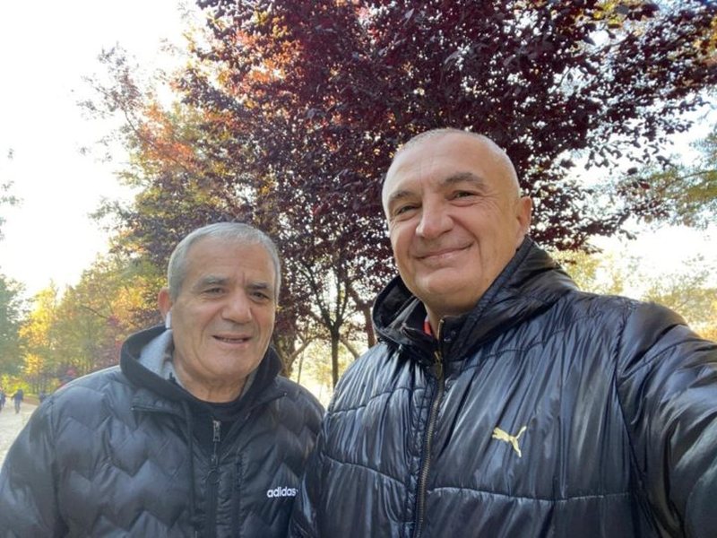 “Shit-blerjet e politikanëve, mos u ankoni për Ramën, Berisha i mori atij Ilir Metën dhe Kastriot Islamin, jo zyrtarë të dorës së dytë”