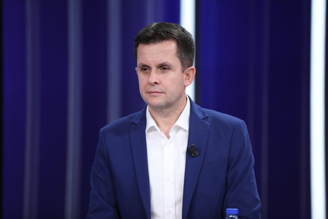 “Shkarkimi i Veliajt hap pozitiv”, Alimehmeti paralajmëron: Çlirimi i Tiranës do të ndodhë vetëm kur të largohet Rama