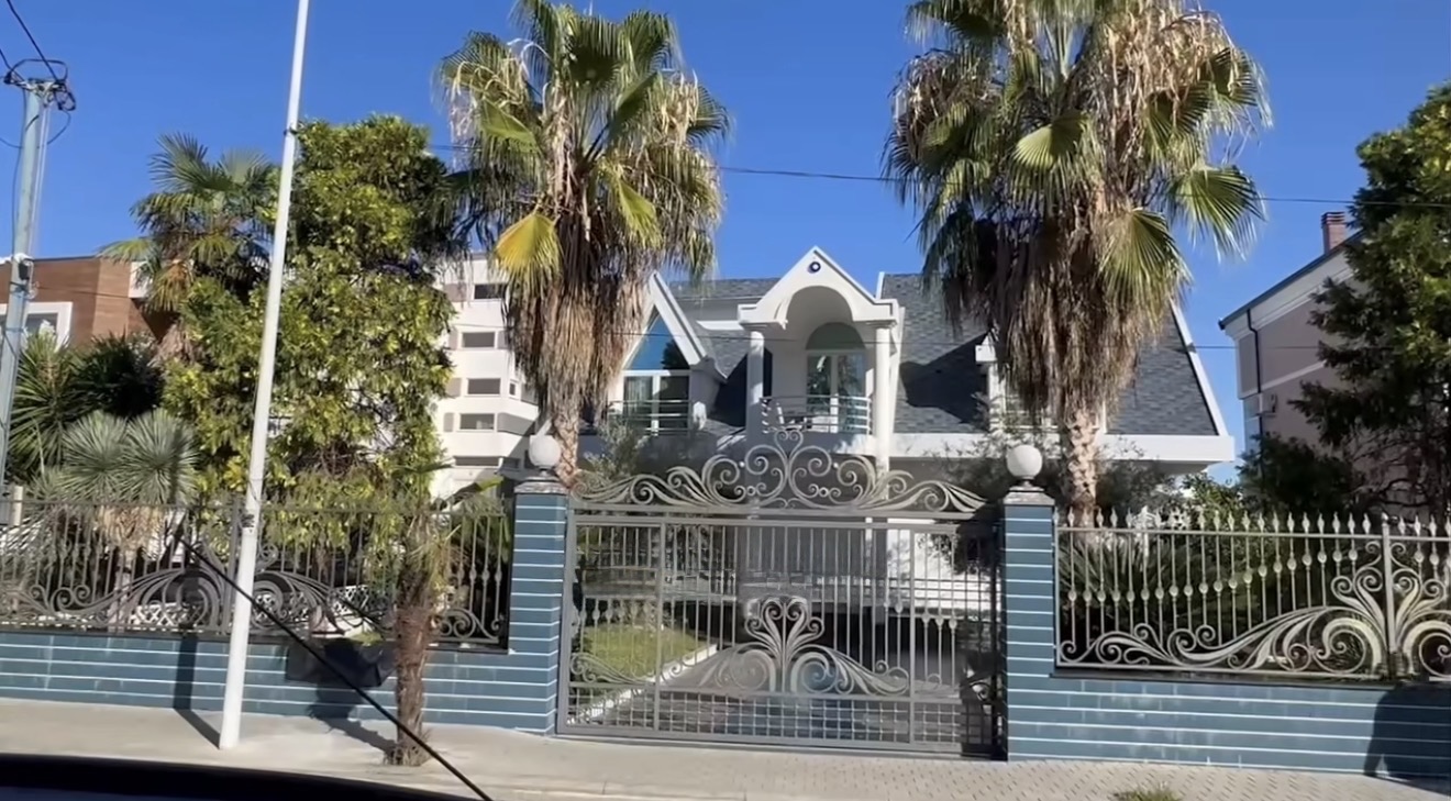 Shpërthim me tritol në banesën e deputetit Xhelal Mziu në Kamëz