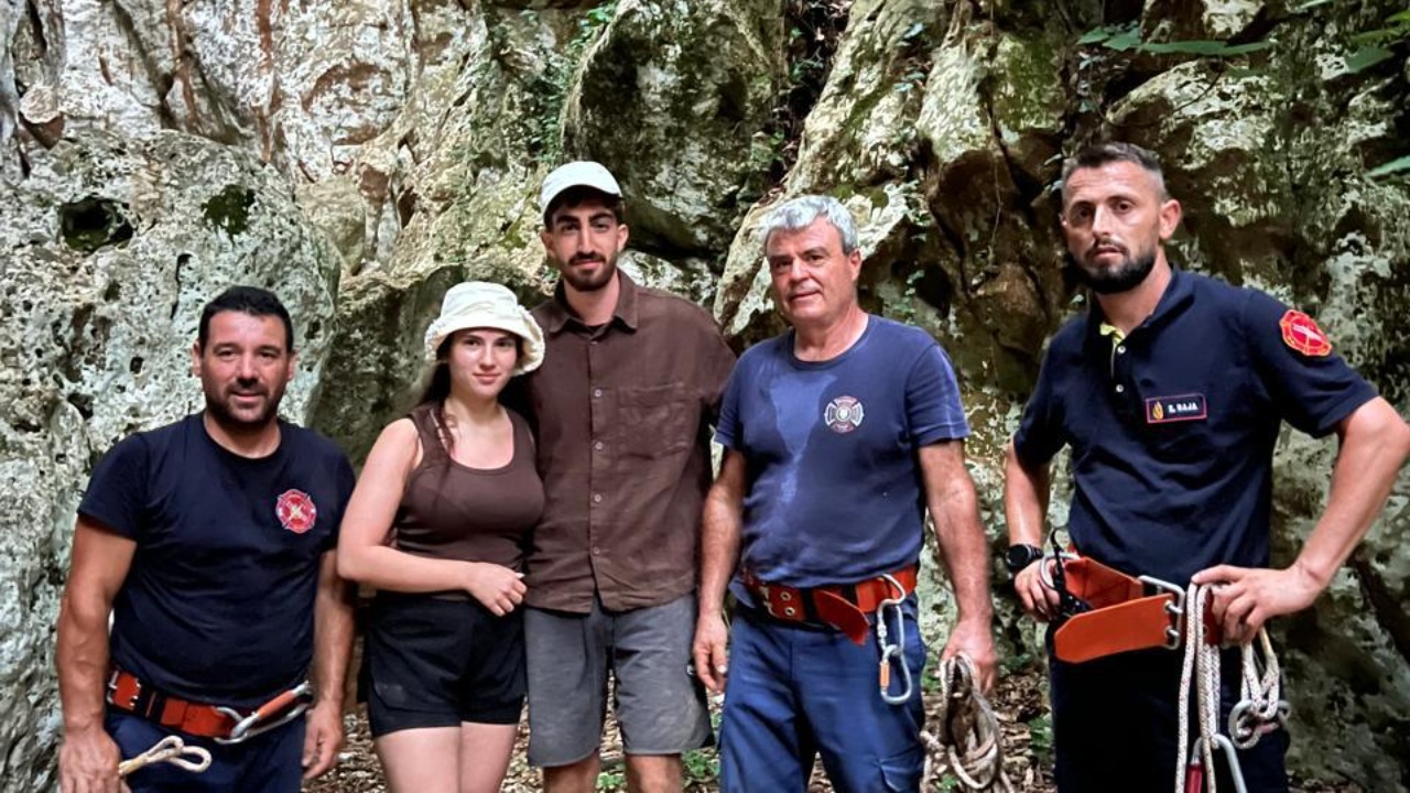 Shpëtohet çifti izraelit, kishin mbetur të bllokuar në zonën e Gjipesë