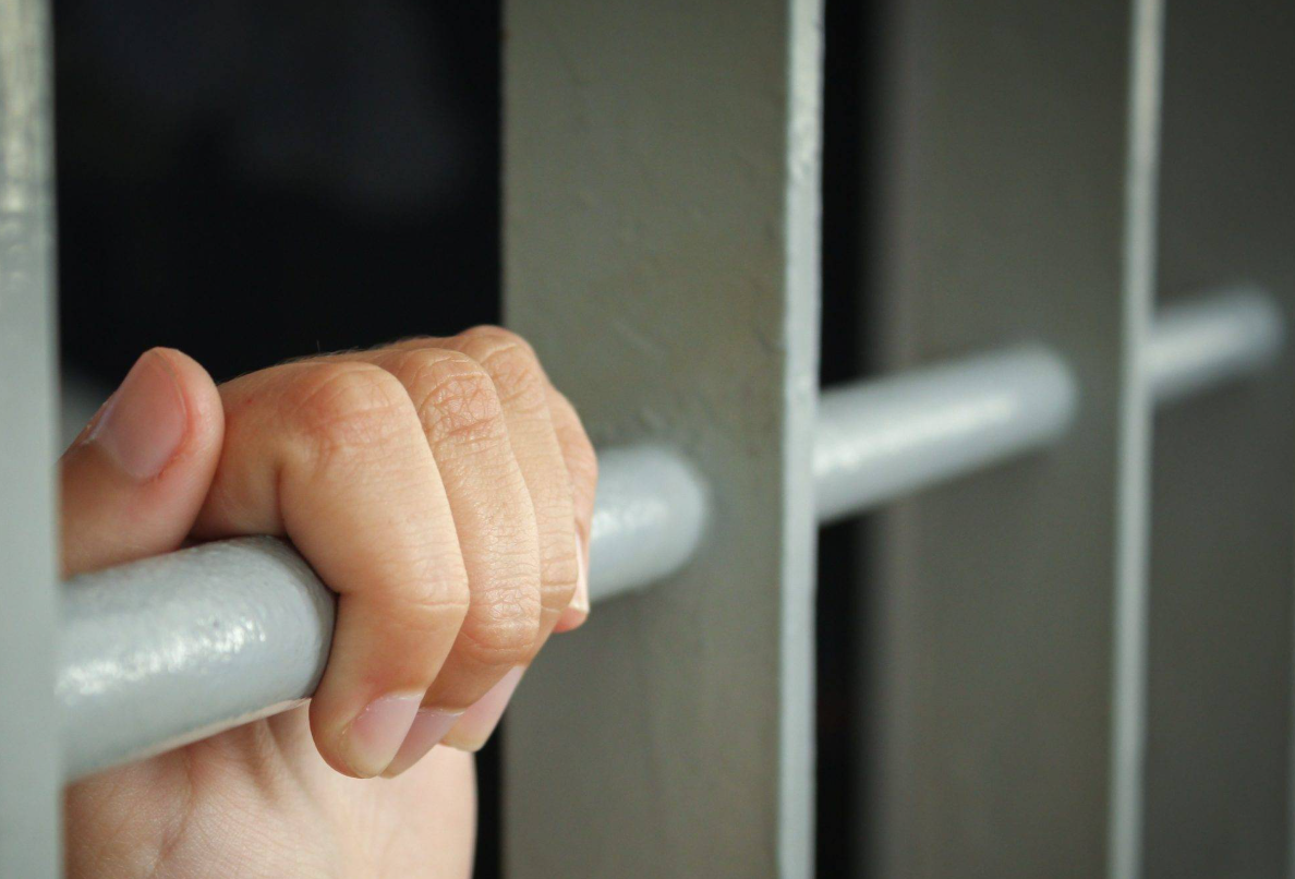 Shqipëri, për të burgosurit shpenzohen 9 herë më shumë se për nxënësit