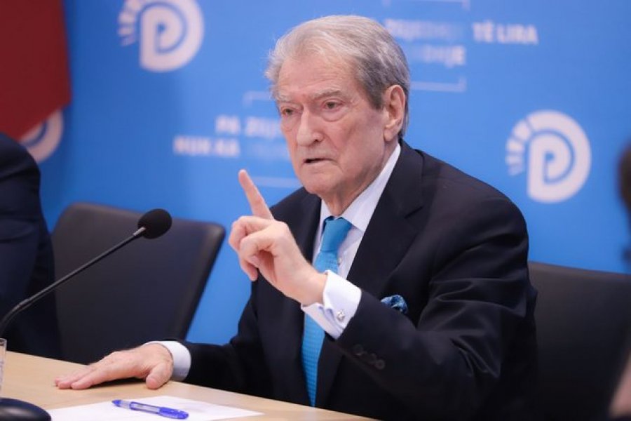 “Shqipëria në listën e zezë të botës”, Berisha fajëson kryeministrin: Ramaduro shpërndan drogë dhe ushqime të helmuara