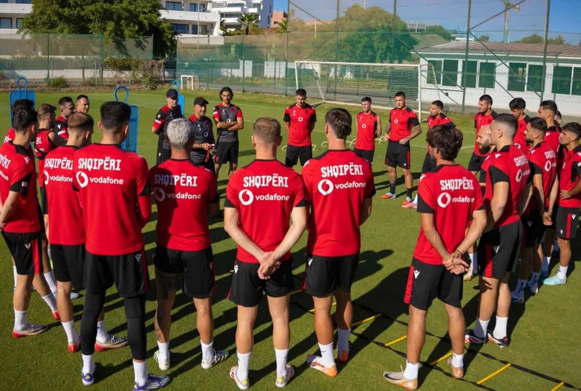 “Shqiponjat” trembin Serbinë, “shpërthejnë” legjionarët, lum golash (VIDEO)