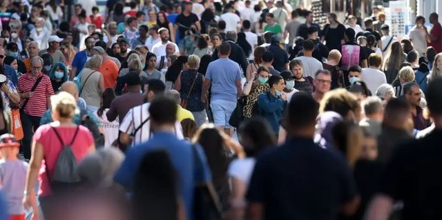 Shqiptarët zgjedhin blerjet, jo dijen/ Njihuni me aplikacionin më të shkarkuar gjatë vitit 2024