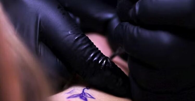 Shqiptari në Itali kapet pas 19 vitesh në arrati, u identifikua nga tatuazhi i një gruaje