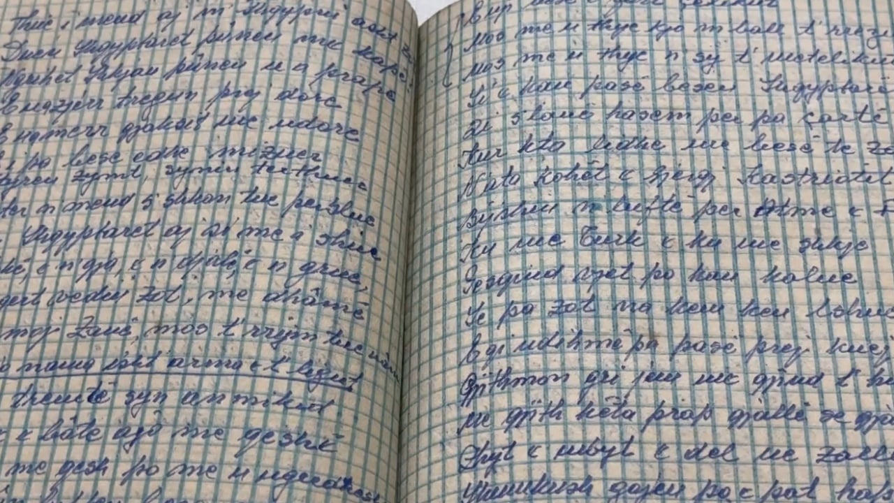 Si u rishkrua “Lahuta e Malcisë”? Në vitin 1986, u kopjuan me shkrim dore 30 këngët e veprës të ndaluara nga komunizmi