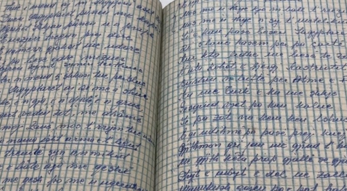 Si u rishkrua “Lahuta e Malcisë”, në vitin 1986, u kopjuan me shkrim dore 30 këngët e veprës të ndaluara nga komunizmi