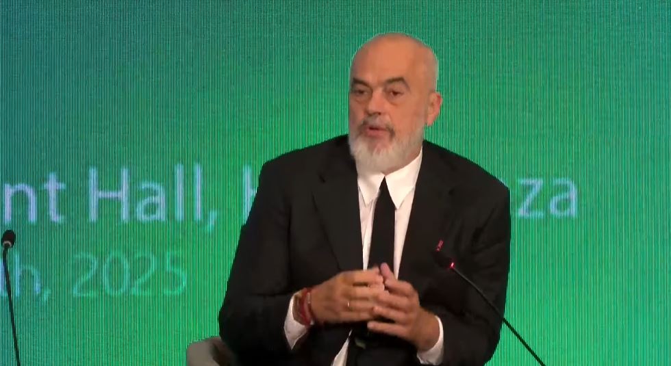 “S’jemi ne që të vendosim për botën”/ Rama kritikon Perëndimin: Eksportimi i demokracisë s’është ide e mirë