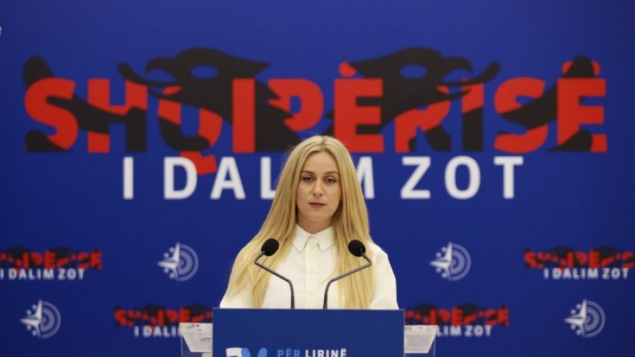 Skandal në fshatin Kurdari/ Vata: 2.5 mln euro shkuan për ujësjellësin, ndërsa qytetarët pinë ujë vaditjeje!