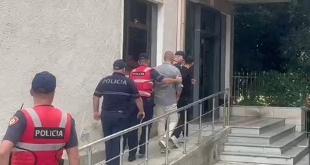 Skemat piramidale, burg për 4 të arrestuarit