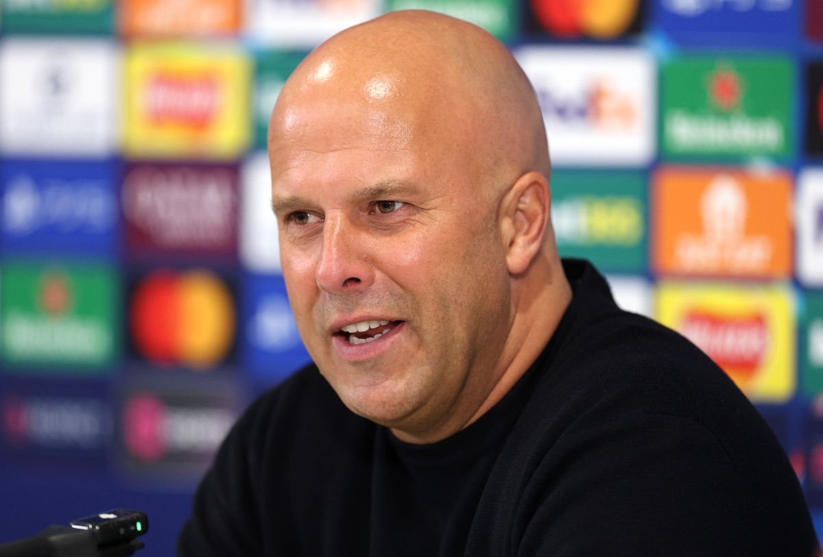 Slot: “Në Angli, tifozët kundërshtarë bashkëjetojnë në stadium. Në Holandë, kjo nuk është e mundur”