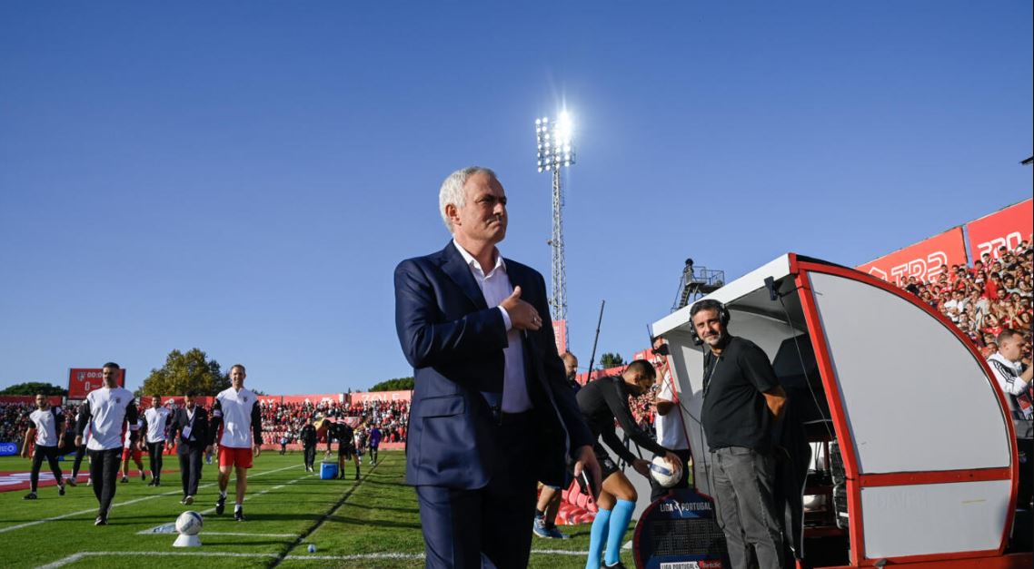 Start perfekt për Mourinho-n në rikthimin e tij në Portugali, Benfica arrin të sigurojë 3 pikët e para me “The Special One”