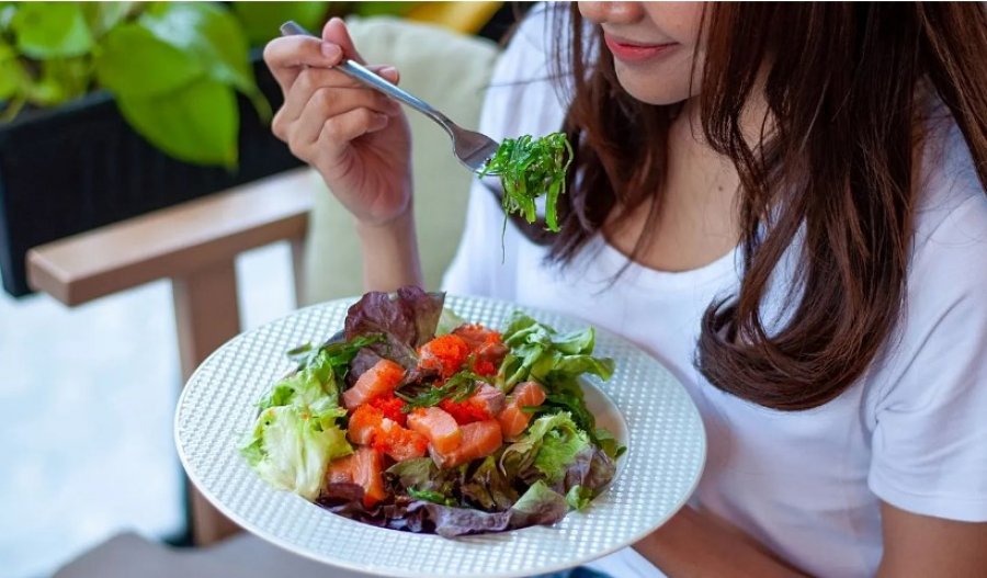 StudimI: Dieta mesdhetare përmirëson shëndetin e mishrave të dhëmbëve