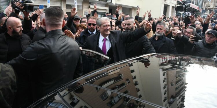 Sulmet e Berishës ndaj Dumanit dhe Gjokës, avokati: KLGJ duhet ta ngrinte në këmbë sistemin…