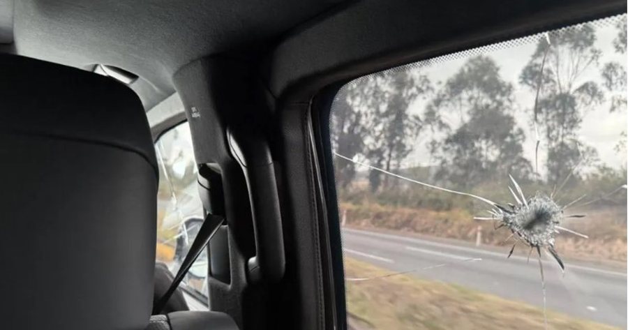 Sulmohet karvani humanitar i Presidentit të Ekuadorit, 17 ushtarë rrëmbehen