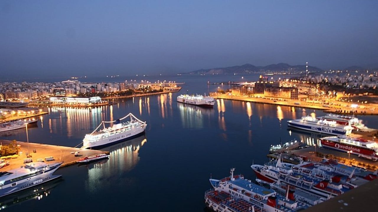 Superoperacion në portin e Pireut/ Sekuestrohen mbi 2,000 kontejnerë mallrash, destinacion i trafikut të kontrabandës edhe Shqipëria