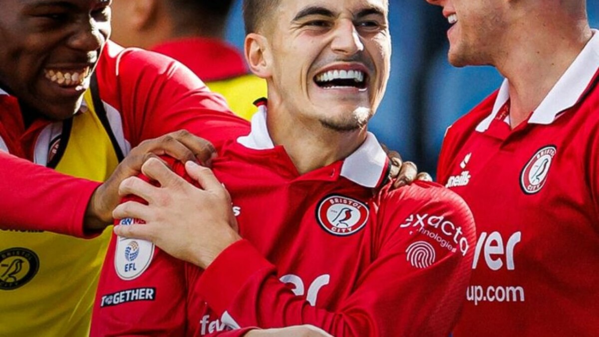 Sylvinho e ka “harruar”, ylli shqiptar shkëlqen me gol dhe asist në Angli dhe vlerësohet sërish si më i miri i ndeshjes