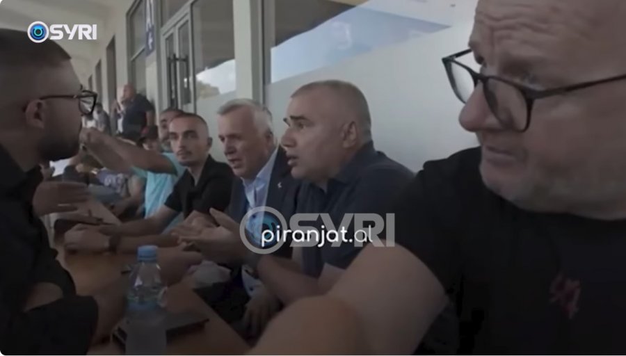 SYRI TV/ Kërcënimi i gazetarëve të emisionit ‘Piranjat’, reagimi qesharak i Sinan Idrizit