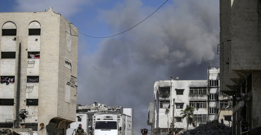 Tanket izraelite përparojnë sulmet në Gaza, organizatat të shqetësuara për fatin e civilëve