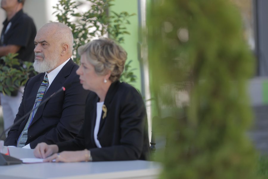 “Të fusim Inteligjencën Artificiale në spitale”, Rama: Ja dy shtyllat e rëndësishme ku do mbështetemi