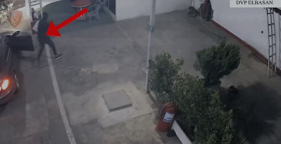 Të maskuar dhe me armë vjedhin karburantin në Librazhd, arrestohen dy të rinjtë