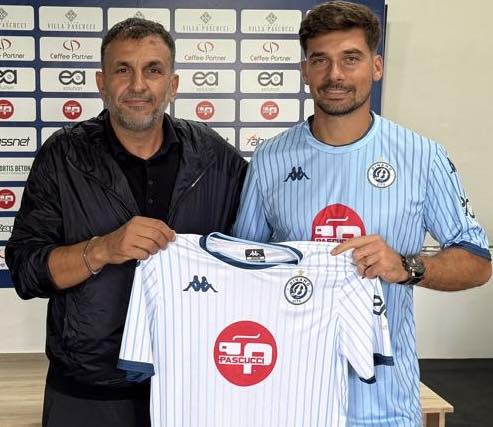 Teikesira, mbrojtësi portugez firmos për Dinamon