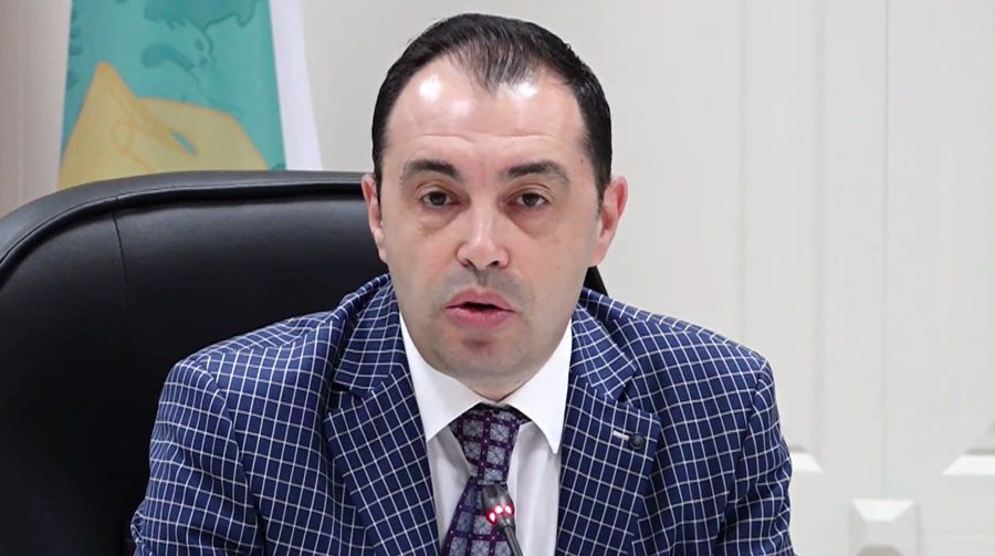 Tërhiqet nga gara Denar Biba/ Vakanca në Kushtetuese, kalojnë fazën 6 të tjerë