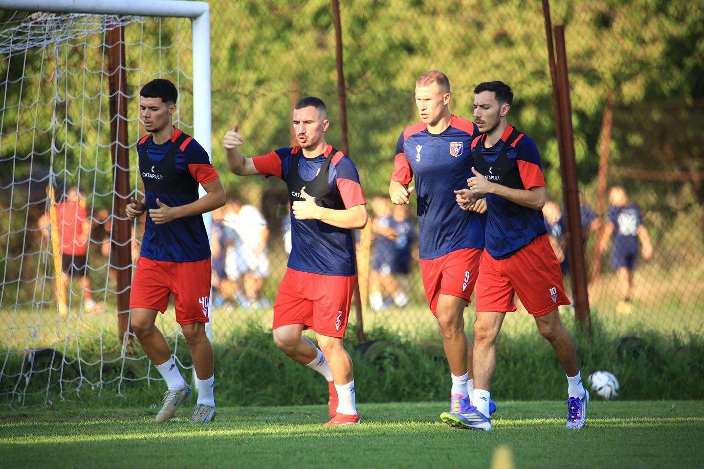 Titulli, Vllaznia dhe efekti “B-B”! Shkodranët formojnë një repart sulmues me dy futbollistë shtatlartë