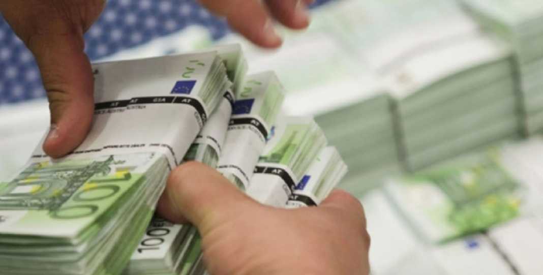 Transfertat e parave drejt Europës bëhen 10 herë më të lira, ja çfarë ndryshon pas 7 tetorit për çdo familje shqiptare