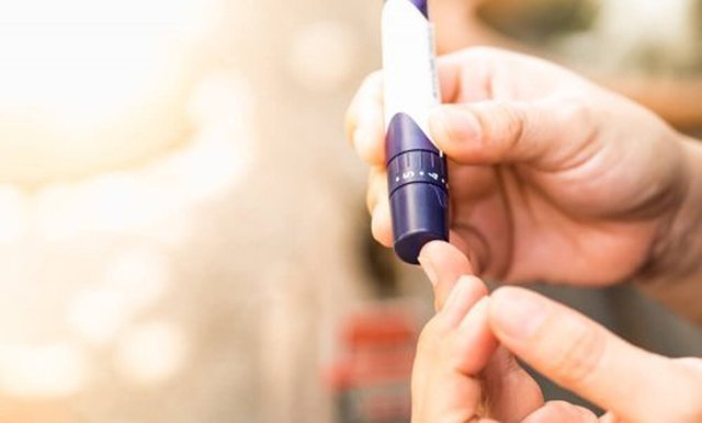 Tre vitamina që njerëzit me diabet duhet t’i shmangin kategorikisht, zbuloni arsyet pse