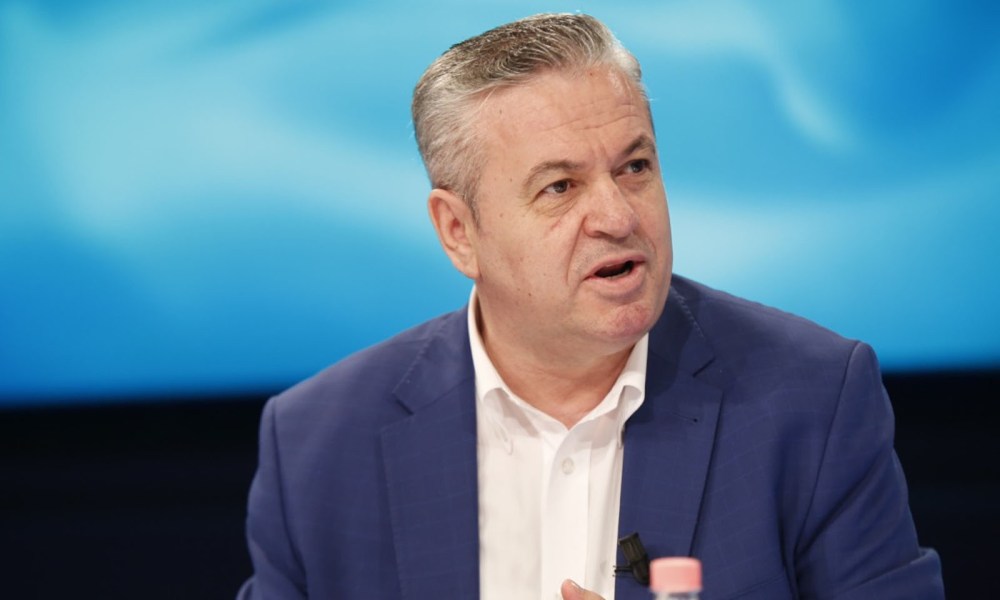 Tufa me brumbuj dhe dilemat e Murrizit për demokratët pa vota që u bënë deputetë nga lista e mbyllura të PD-së