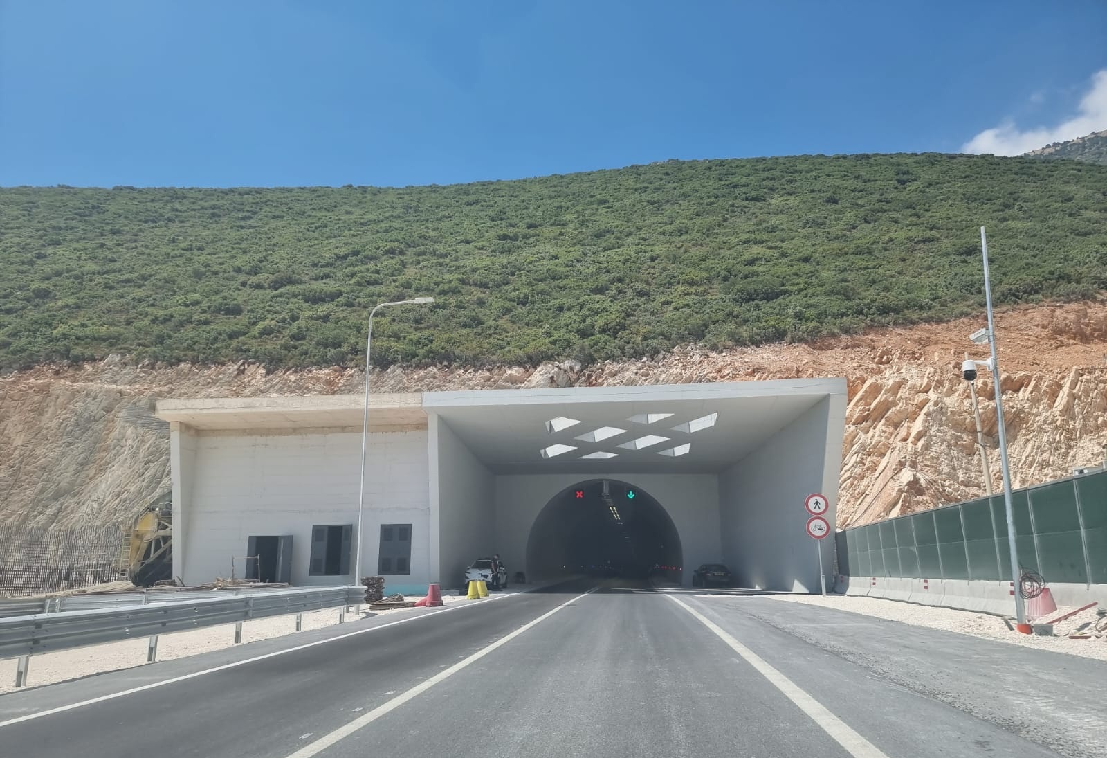 Tuneli i Llogorasë, Balluku: Tarifa për autoveturat është 250 lekë me TVSH