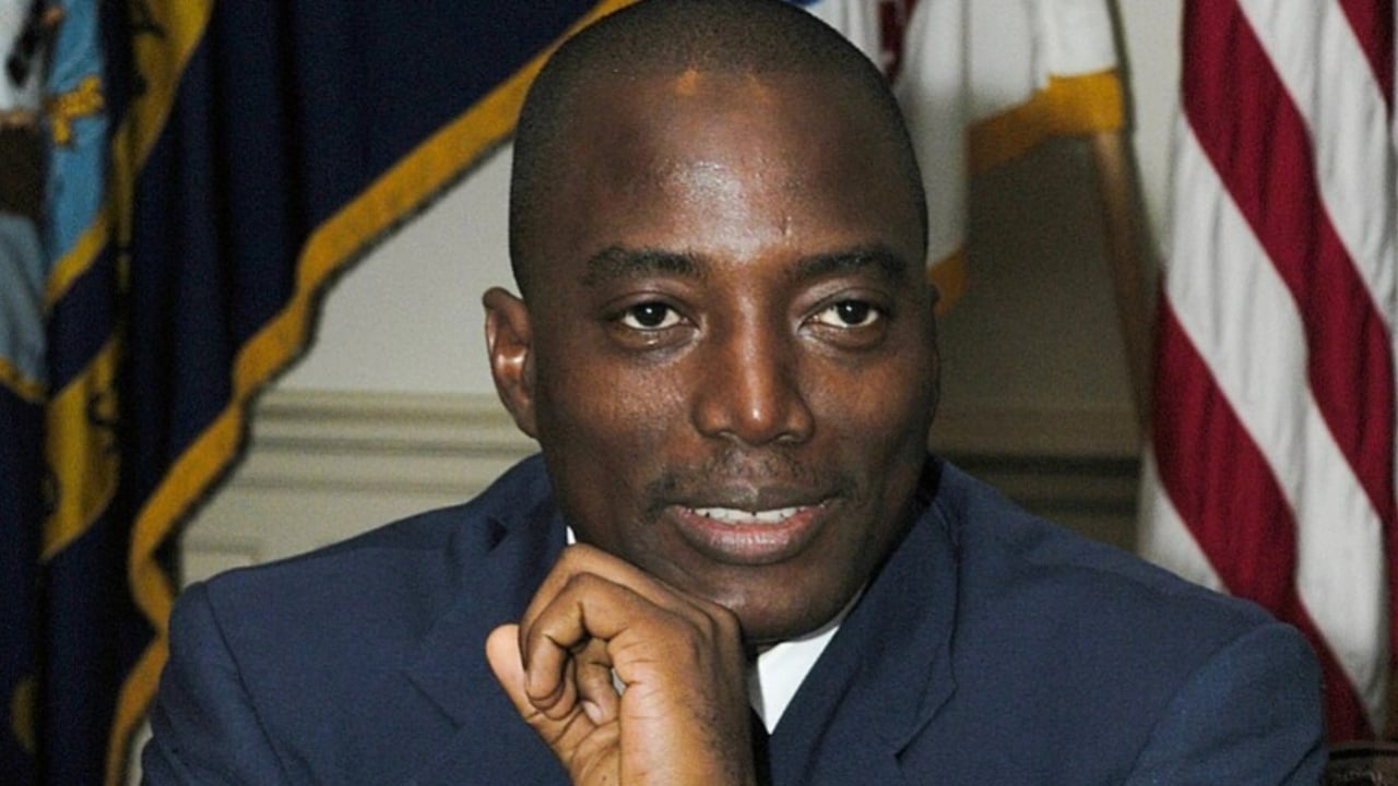 U akuzua për krime kundër njerëzimit, vrasje, torturë dhe abuzime seksuale/ Dënohet me vdekje ish-presidenti