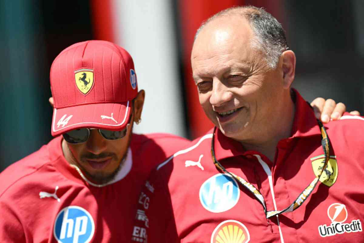 Vasseur: Hamilton mund të ngjitet në podium këtë sezon, Ferrari po bën progres